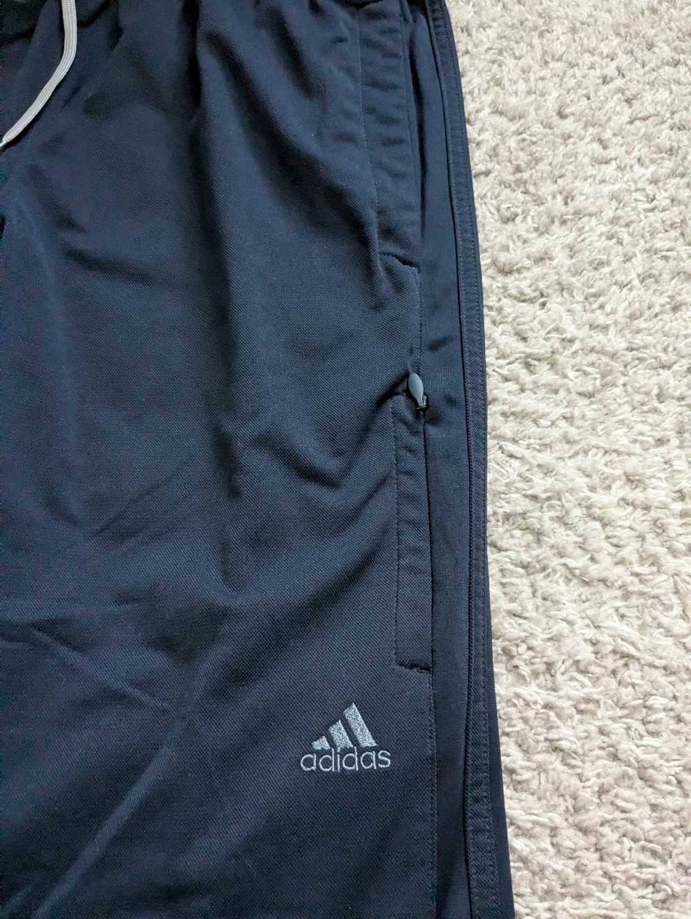 ADIDAS - Picture 2 of 3